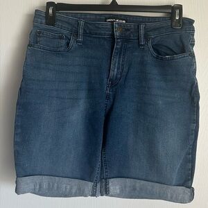 Dkny women’s shorts size 12